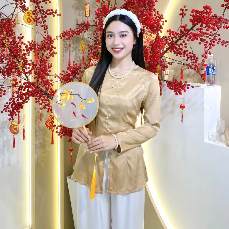 Nguyên bộ bà ba cổ tròn đính cúc ngọc áo lụa xước quần lụa satin tay dài-SÍN STORE-L06 3