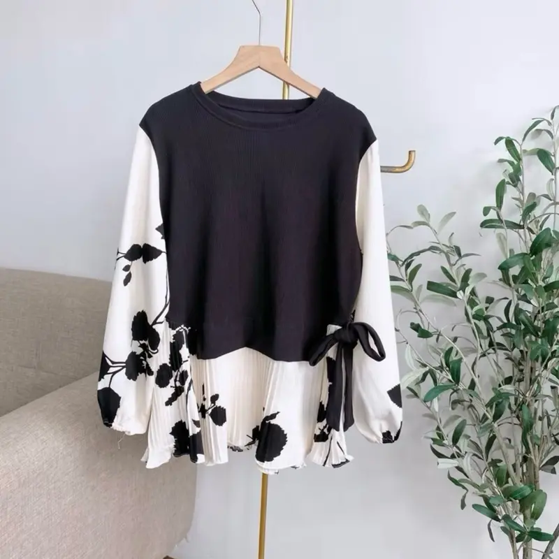 Blouse Wanita Knit Mix Plisket Motif Bunga - BGV 4