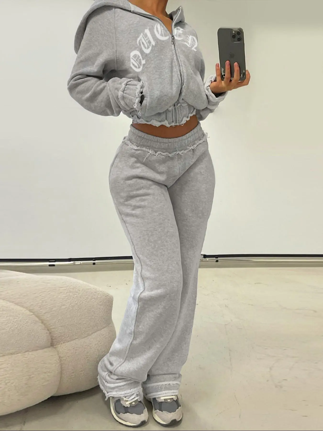 Two-piece Set Women's Letter Print Zip Up Pocket Crop Tops & Elastic Waist Sweatpants, Casual Sporty Raglan Sleeve Outerwear & High Waist Trousers for Daily Outdoor Wear, Women's Clothing for Fall