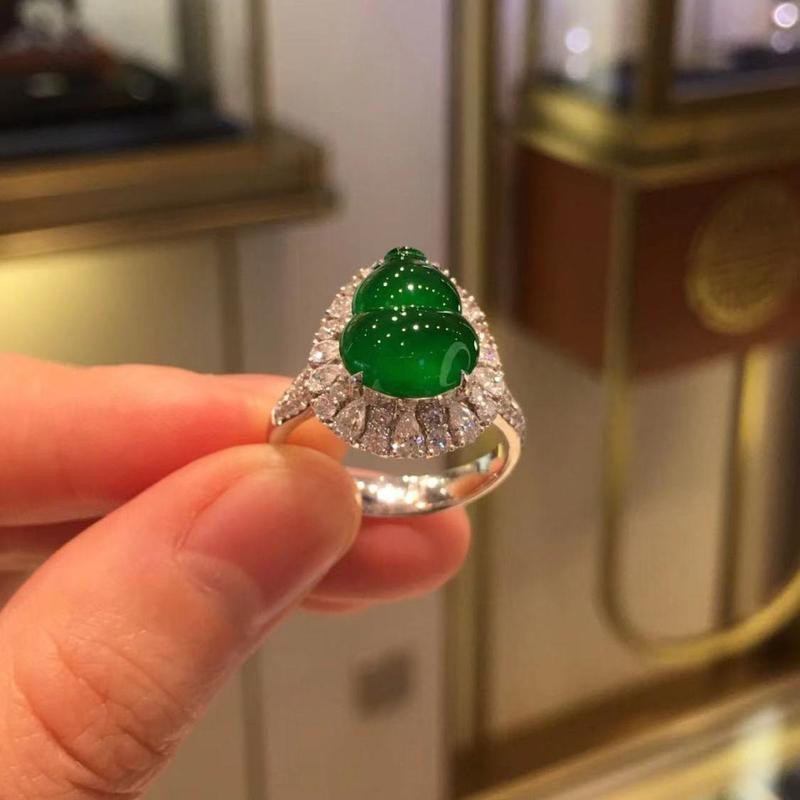 Product Introduction of Imitation Glass Type Emperor Green Gourd Ring Graceful and Fashionable Open End Adjustable with Diamond Ice-like Special-Interest Design 0