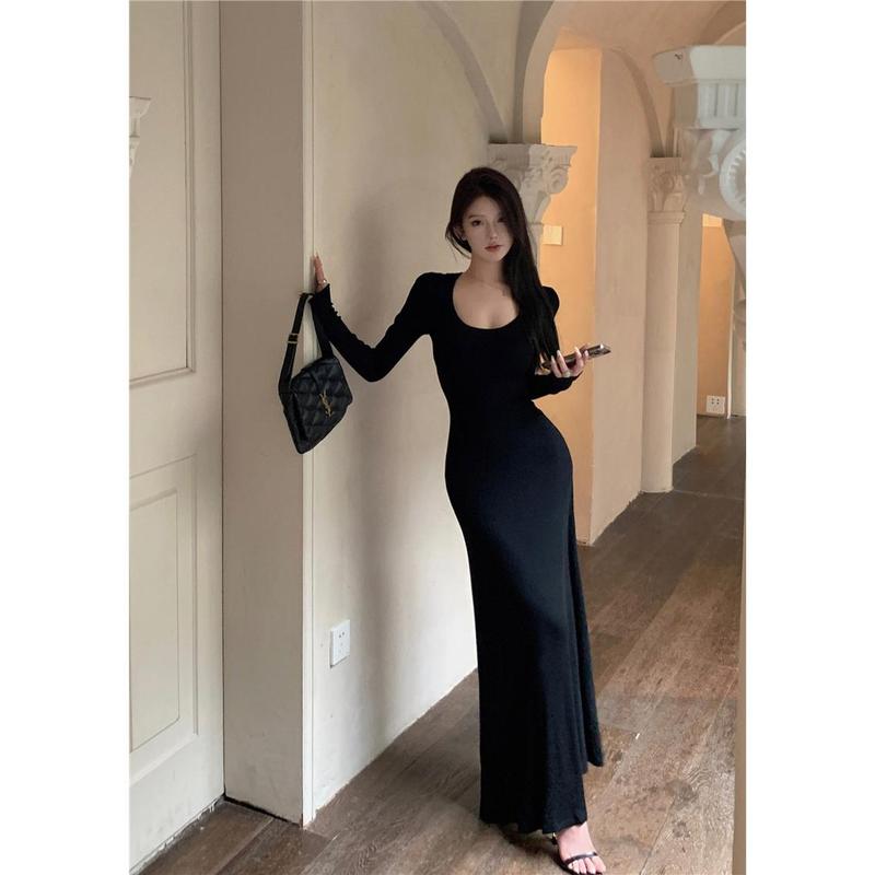 Spicy girl wine red long sleeved dress with feminine temperament, hip hugging skirt, simple base skirt, slim fit and slimming effect, mid length skirt 2