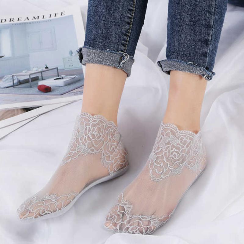 Product Introduction of Fabric Bottom Lace Flower Socks Lightweight Seamless Hidden Short Ankle Socks Women's Socks 24