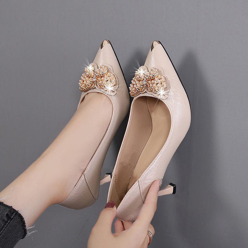 Product Introduction of Giày Cao gót, Chất Lượng Cao, Da Thật Mềm, Gót Nhọn, Dành Cho Nữ, Chống Đá, Thời Trang, Thích Hợp Cho Học Sinh, Thiết Kế Bướm Cổ Tích Phong Cách Hợp Xu hướng Giày Cao Gót Nữ 15