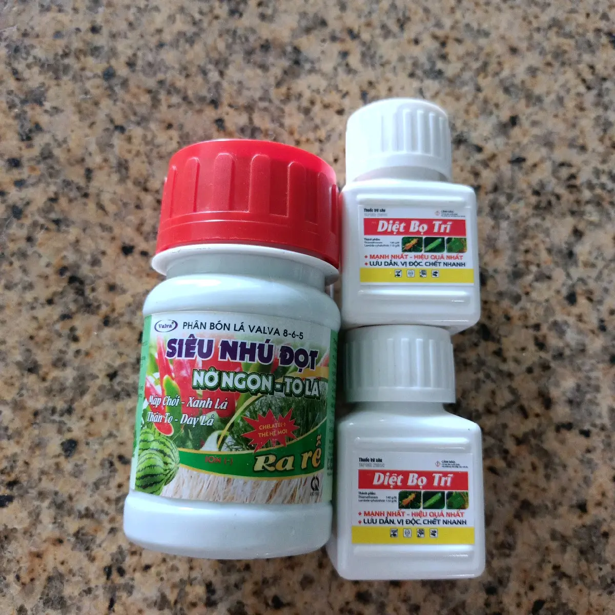 Combo phân bón nhú đọt bật chồi cho cây trồng.