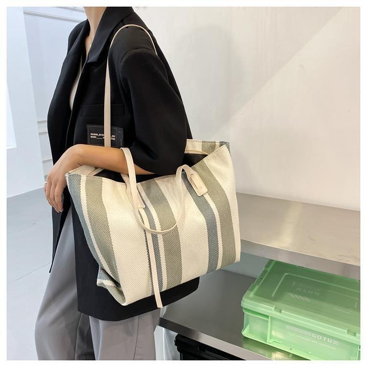Product Introduction of Túi Vải Bố, Dung Lượng Lớn, Dành Cho Nữ, Túi Tote Thời Trang Người Nổi Tiếng Trên Internet Phổ Biến Mới 2024, Thích Hợp Đi Làm Và Đi Làm, Túi Đeo Vai Lớn 9