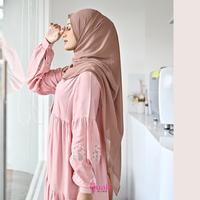 Gambar Quail Hijab - Eyelash Pashmina Ceruty Muslim Jilbab Kerudung Cantik Instan - olive dari Quail Hijab Kab. Bantul 3 Tokopedia