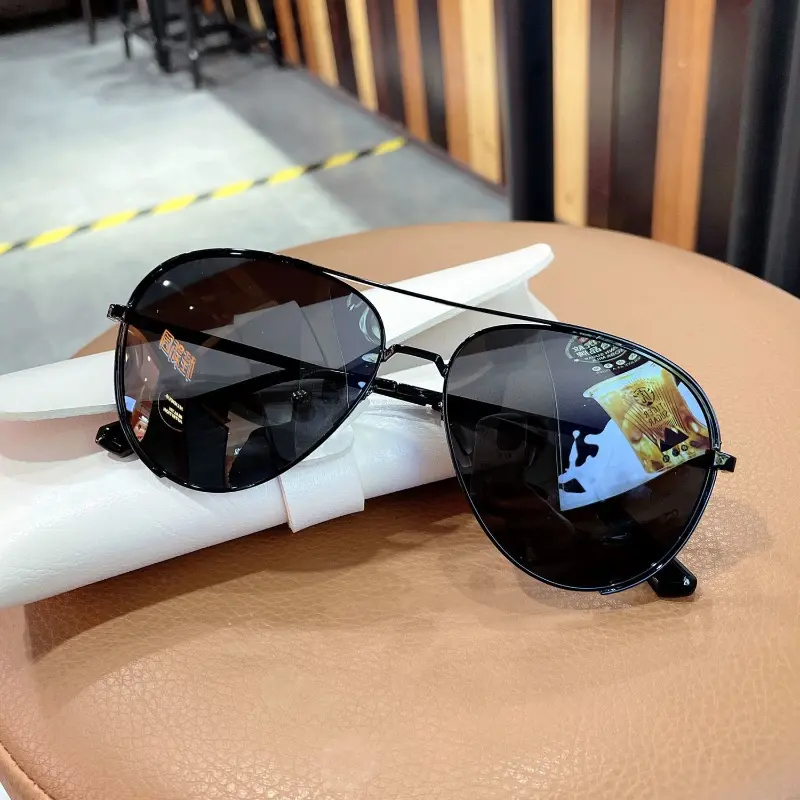 COD New polarized  Classic Aviator Sunglasses  Outdoor Sports Anti-UV Driving Sunglasses  Metal fram Shades for  Men