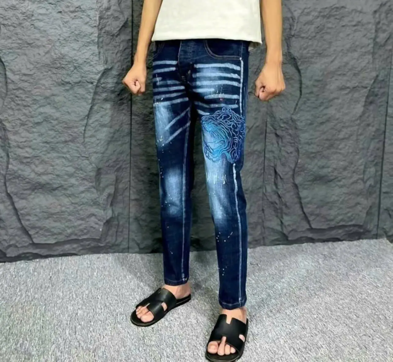 Quần jean nam 4 cúc phối vẩy sơn thêu hổ ,chất jean co giãn phong cách thời trang boy phố hottrend Menswear Pants
