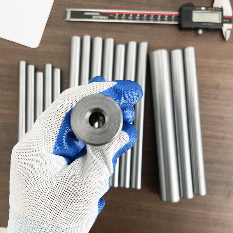Ống thép không mối nối, Đường kính 16mm, Được làm bằng thép chính xác hợp kim thủy lực, Chống cháy nổ, Chamfer ống bên trong và bên ngoài, Được làm bằng thép 42crmo 6
