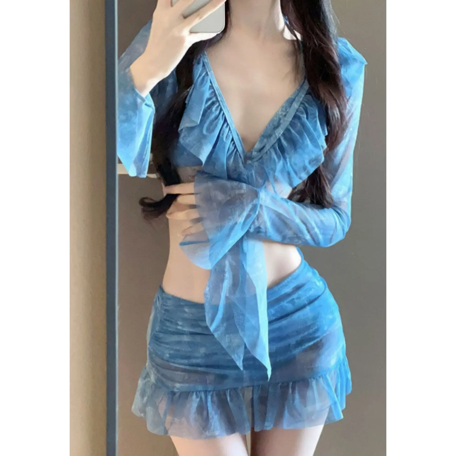 Sexy long-sleeved bikini four-piece split women's swimsuit bikini vacation hot spring swimsuit super fairy pure desire