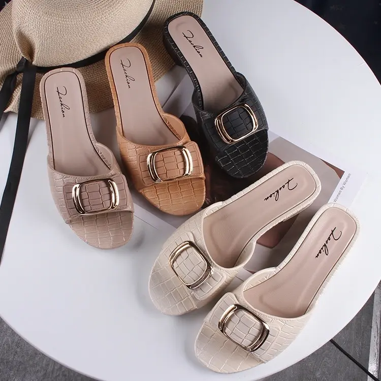 New summer fashion women's flat slippers sandals 3cm heel (add +1 size)♨☁