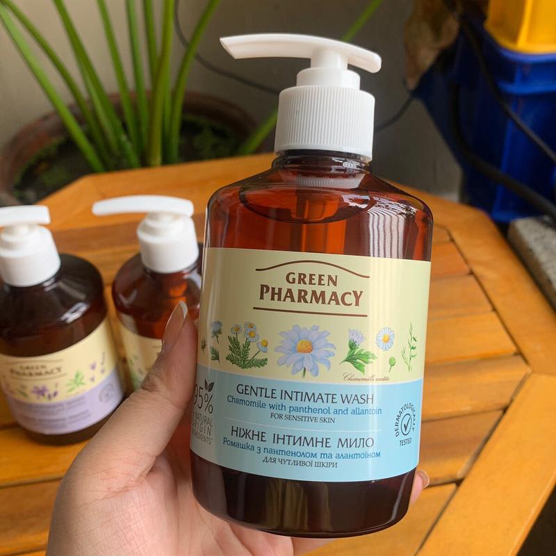 Dung dịch vệ sinh Zelenaya Apteka dạng gel 370ml