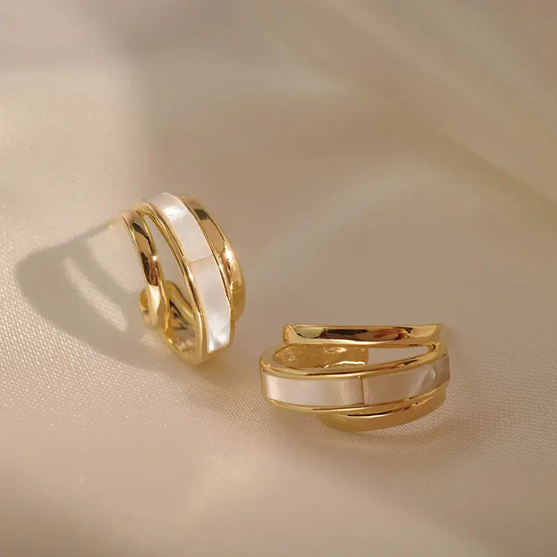 Hoa tai hình chữ C kiểu Pháp, kim bạc Sterling
