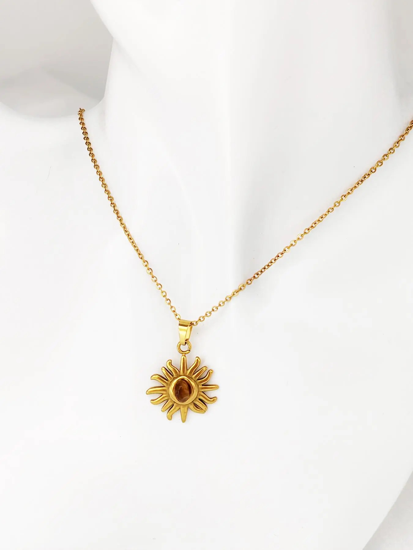 Sun Design Pendant Necklace for Women & Men, Fashion Jewelry for Party, Daily Clothing Decor, Trendy All-match & Exquisite Jewelry for Birthday Gift