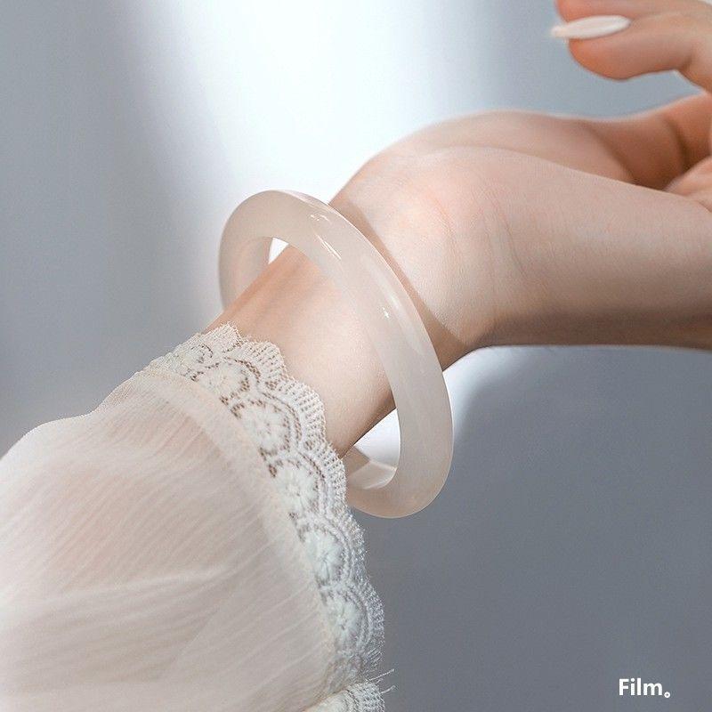 Vòng Tay Ngọc Bích Ánh Trăng Trắng Mã Não Tự Nhiên, Dành Cho Phụ Nữ Trẻ, Vòng Tay Mã Não Chalcedony Băng Giá Tự Nhiên, Vòng Tay Thạch Dâu Tây Ngọc Bích, Năm 2025 vong  bach  nguyet  quang 3