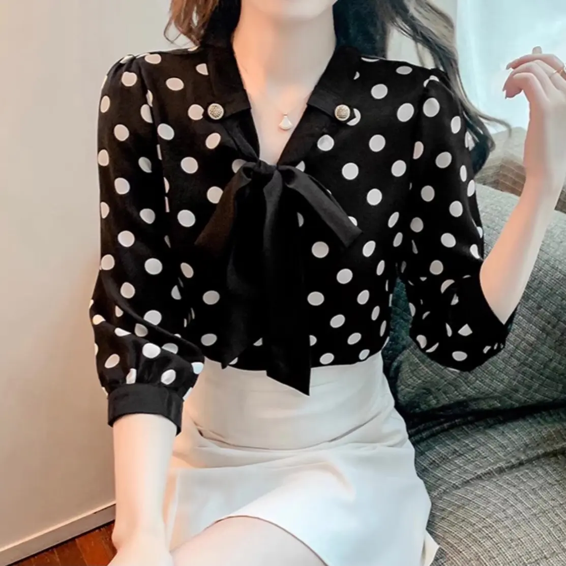 Áo bi kiểu Cổ chữ V họa tiết bi sang trọng và duyên dáng cho chị em công sở