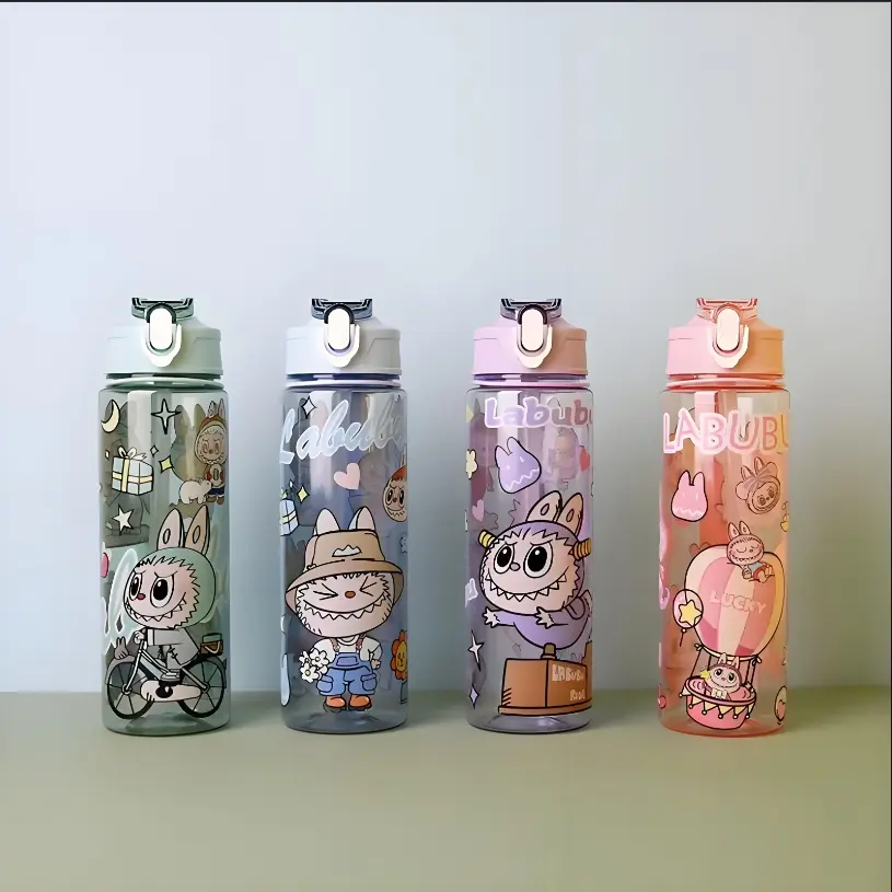 การ์ตูน Labubu ถ้วยเด้งใส ใหม่ ความจุมาก ถ้วยน้ำกราฟฟิตี้สำหรับเด็ก สะดวกสำหรับใช้ในบ้าน