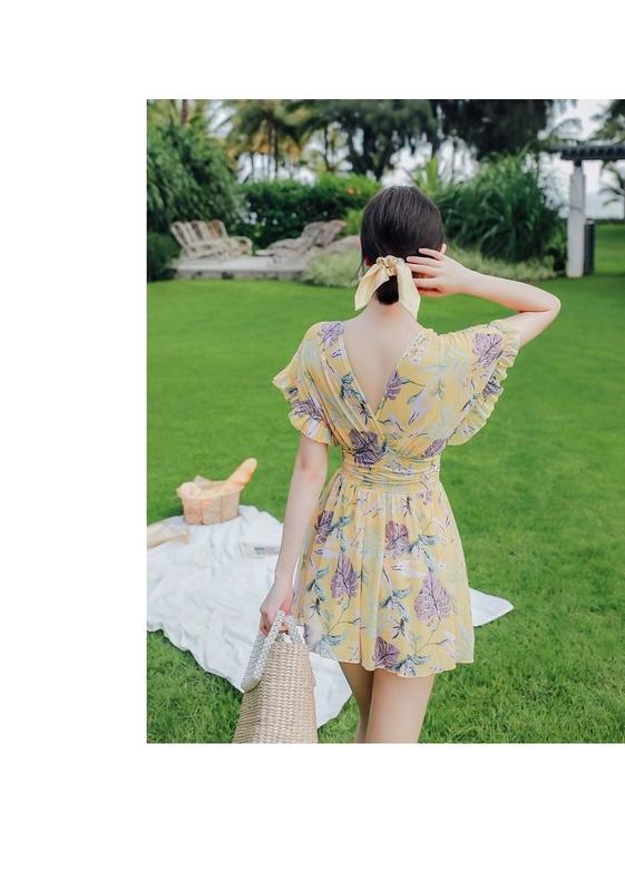 Product Introduction of 2024 New Swimsuit Women's Korean Ins Style Anti-Exposure Covering Belly Thin Dress Princess Style Vacation Swimsuit 6