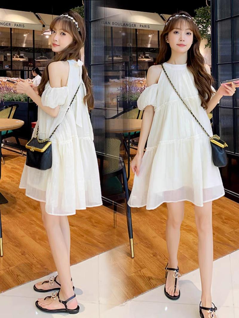 Product Introduction of Váy cổ yếm tay bồng 2 lớp mềm mịn, mặc đi cafe, đi dạo, đi du lịch,.... 6