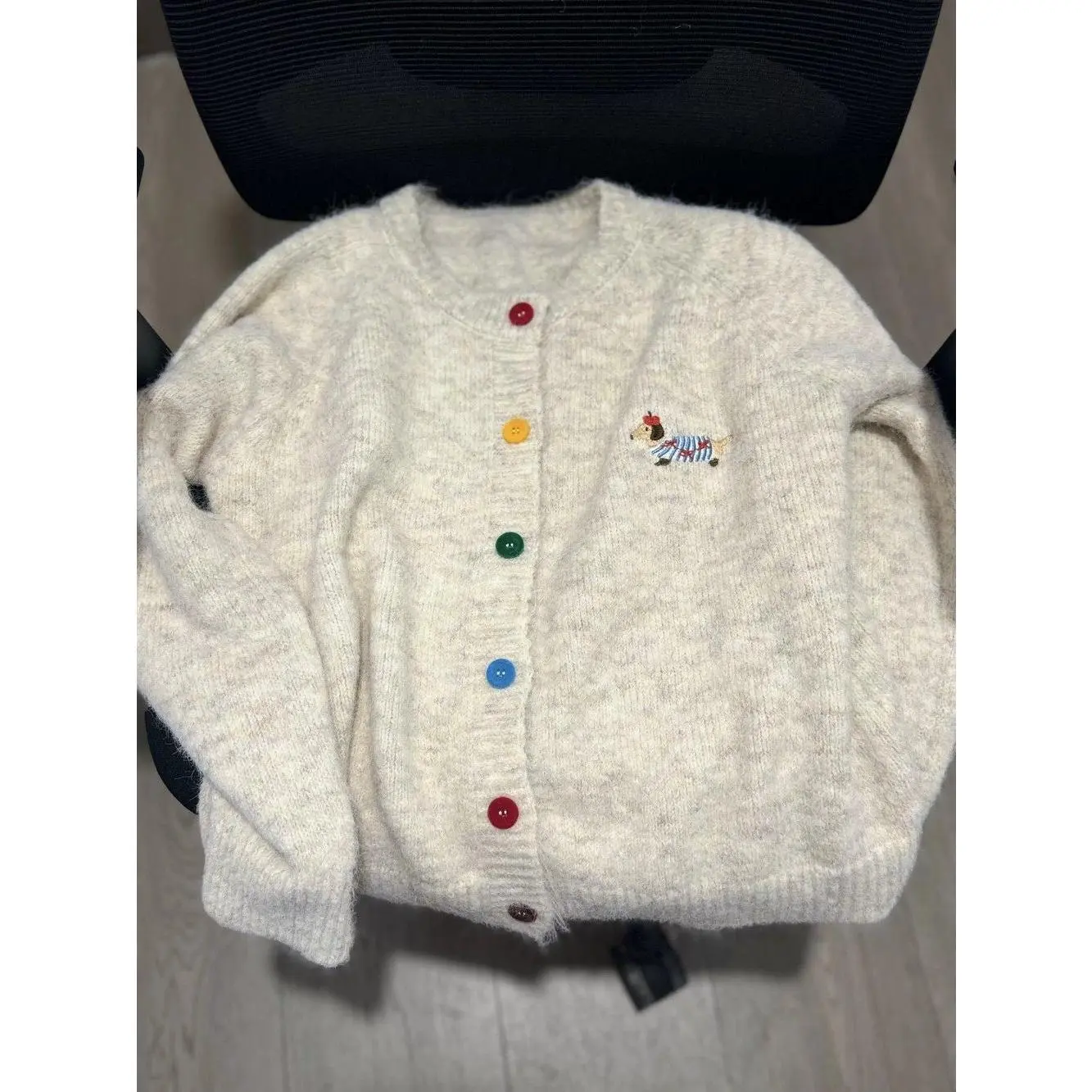 Áo Cardigan Len Có Cúc, Màu Pastel Mùa Thu Và Mùa Đông, Nữ, Áo Khoác Dẻo Mềm Thêu Cún chó Con, Ngọt Ngào Và Dễ Phối Đồ Áo Cổ Điển Mỹ Women Top