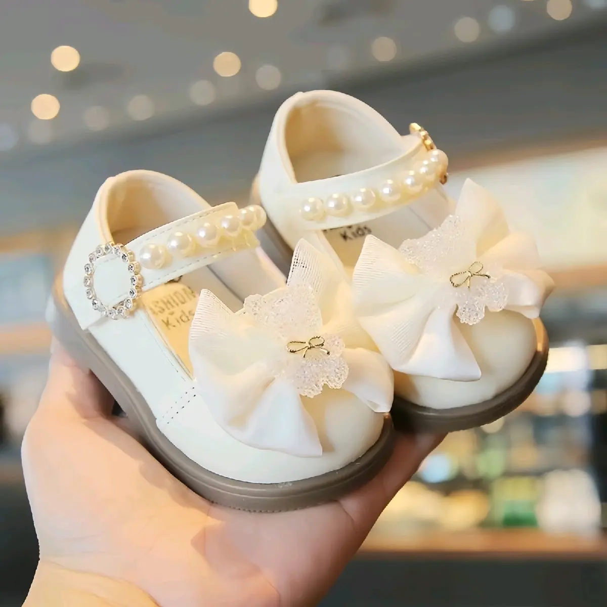 Giày búp bê cho bé gái da PU mềm đính hạt nơ nhỏ xinh xắn phong cách Hàn Quốc - Giày bệt đính nơ chibi gấu lấp lánh M9 Jean