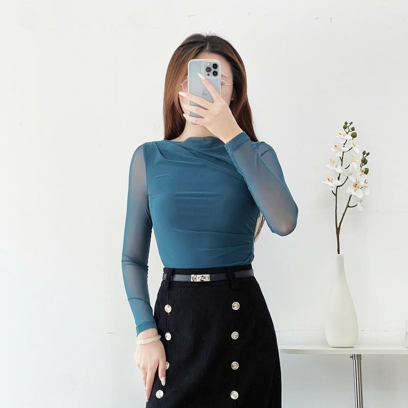 Product Introduction of Áo Nữ CChat Women Top Dáng Ôm Chất Lưới Xếp Vai Vải Nhập Khẩu 23TDC2013OT 13