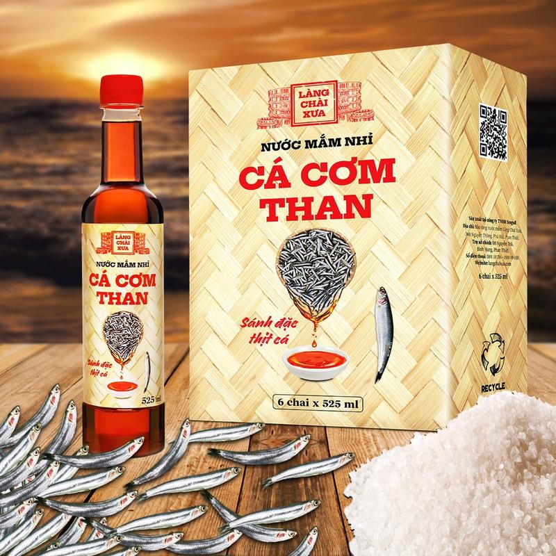 Thùng 6 chai nước mắm nhỉ cá cơm than Làng Chài Xưa 525ml/chai sánh đặc thịt cá 300 năm truyền thống phù hợp làm nước sốt, gia vị Cay Chua 7