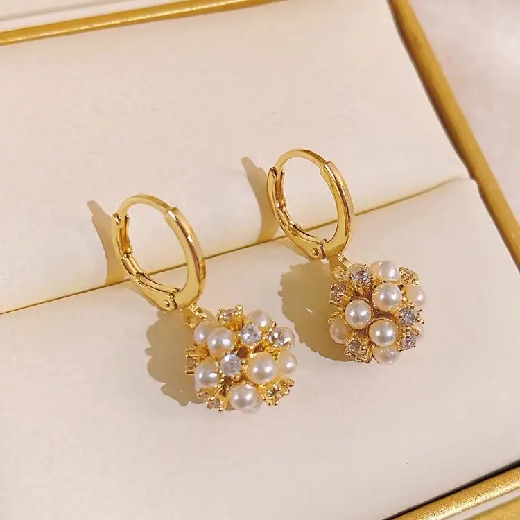AT64 -- Anting gaya eksplosif temperamen selebriti internet Earrings 3