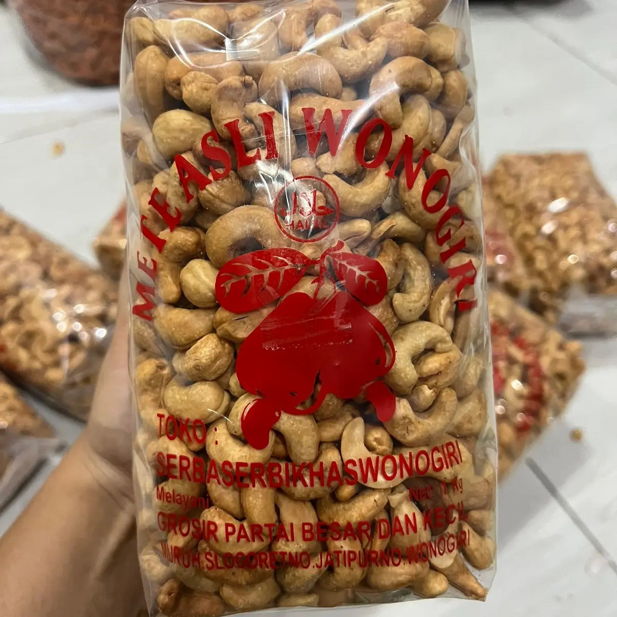 KACANG METE GORENG 1KG Halal Nuts & Peas kacang  metewonogiri