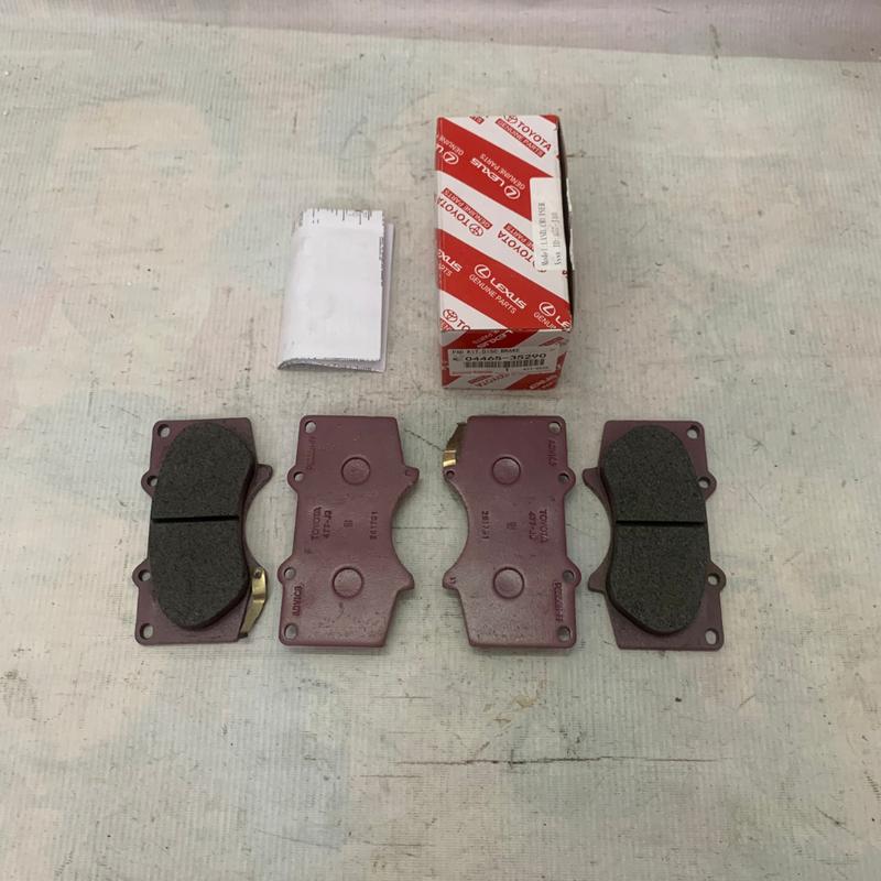 Má phanh trước toyota fortuner MSP: 04465 35290 1