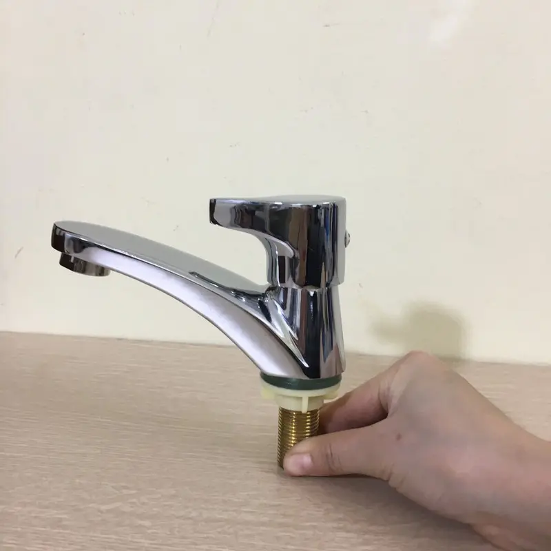 Vòi Lavabo 1 đường nước lạnh cho bồn rửa mặt chất liệu Đồng cao cấp mạ inox bóng 3