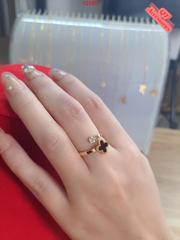 10380 - Nhẫn titan mạ vàng 99k cỏ 4 lá đen