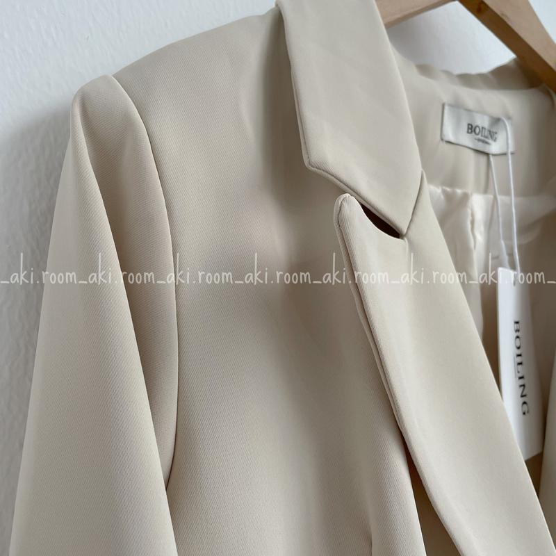 Áo blazer hai lớp túi nắp ba cúc chéo tay có đệm vai mỏng 266 3