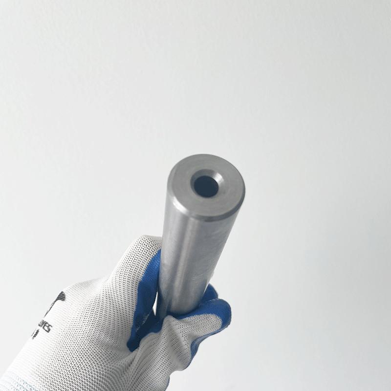 Ống thép không mối nối, Đường kính 16mm, Được làm bằng thép chính xác hợp kim thủy lực, Chống cháy nổ, Chamfer ống bên trong và bên ngoài, Được làm bằng thép 42crmo 3