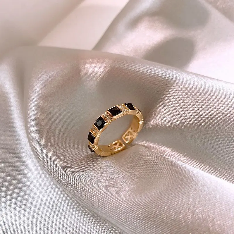 French Retro Black Diamond Ring Female Opening Adjustable 2022 New Light Luxury Minority Design High Sense Ring