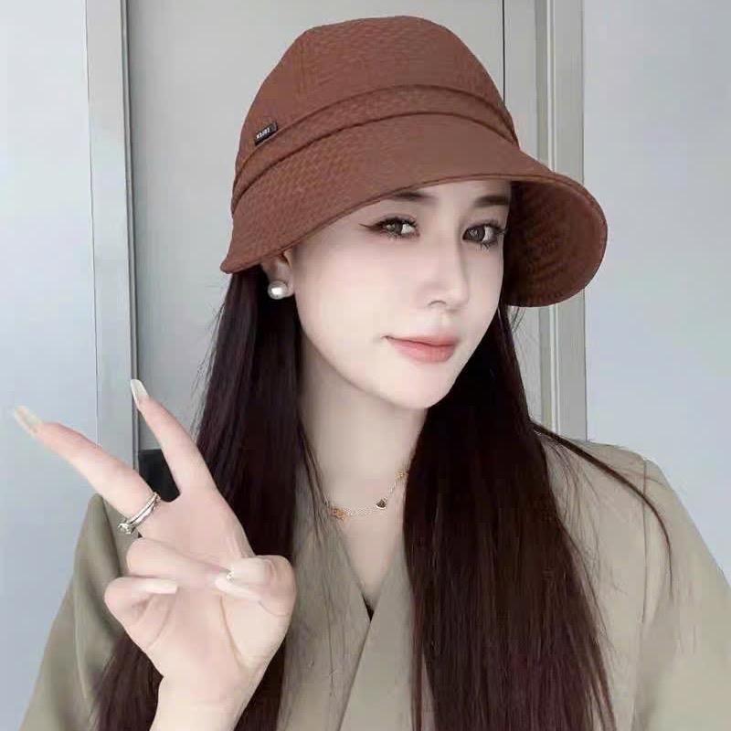 Nón lưỡi trai chất thô mát mềm. Kín chóp chỉnh to nhỏ được 2