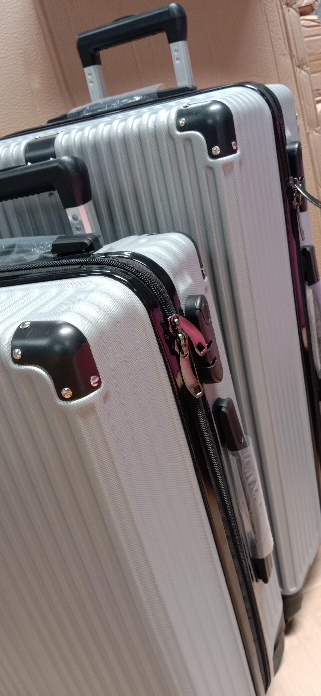 Product Introduction of LUGGAGE ABS MATERIAL,2IN1)21"+25") SET FOR 2PCS ONLY, RUBBERIZED DOUBLE ZIPPER HARDCASE BESTSELLER 4 Wheels 360 Rotation Lightweight Anti-Theft Expandable Waterproof 6