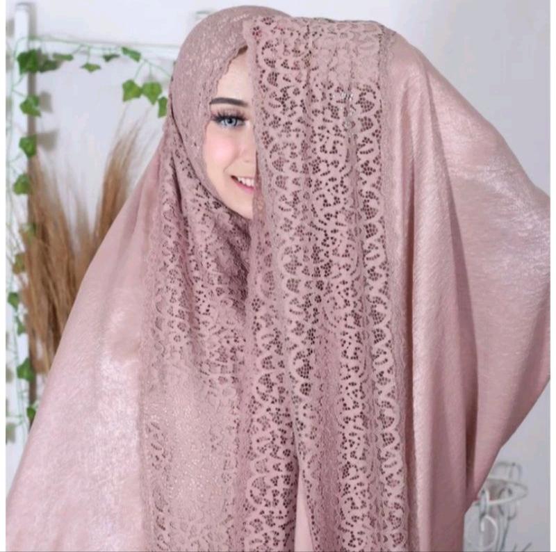 Product Introduction of Mukena Zara glossy 2 in 1 Premium renda full kd Mewah Lembut 6