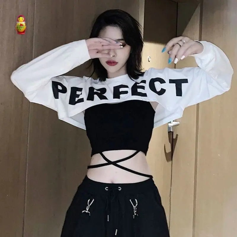 Áo croptop , kiểu áo ngoài in chữ bờ phếch phối áo trong có dây quấn eo cực xinh 1