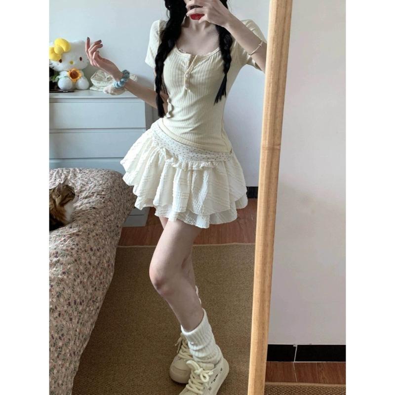 Bộ Đồ Mùa Hè Cho Nữ, Phong Cách Ngọt Ngào Mới, Thiết Kế Hoa Chắp Vá, Áo Phông Ngắn Tay, Váy Xếp Tầng, Bộ Hai Mảnh, Thích Hợp Cho Cô Gái Nóng Bỏng, 2025 2