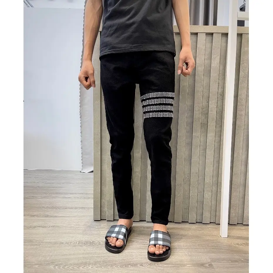 Quần dài jean nam 4 cúc vá gối dính đá rách gối vải co dãn chuẩn from