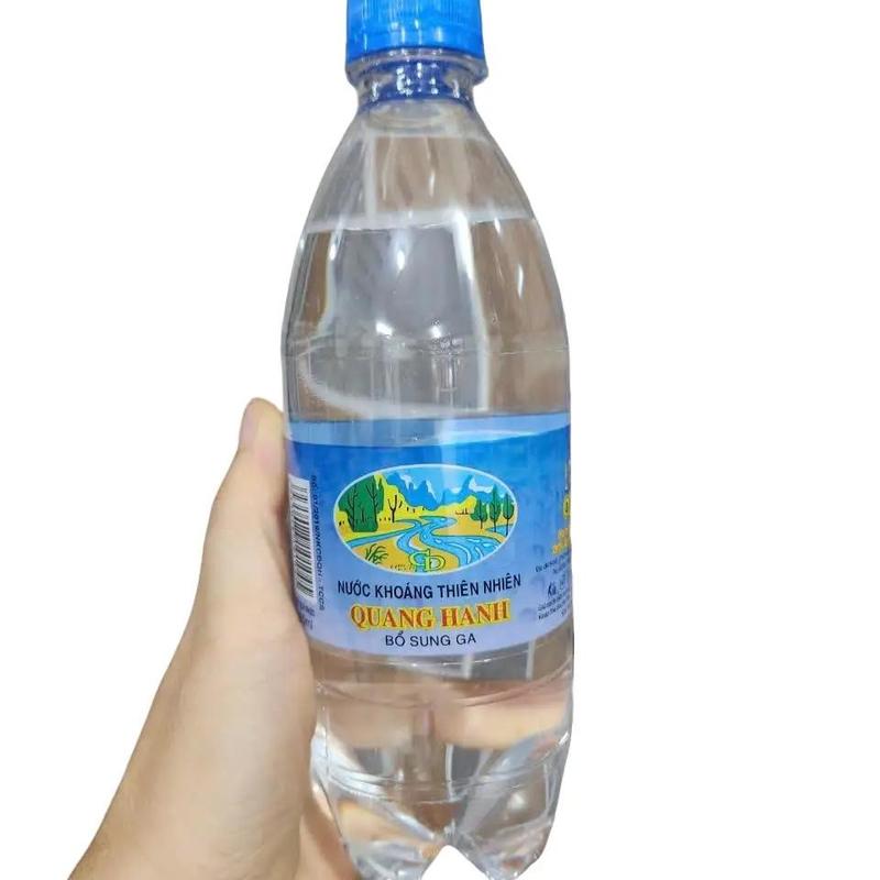  10 chai nước khoáng mặn thiên nhiên quang hanh chai 500ml 