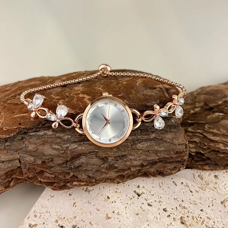 Fashionable bracelet watch for women, elegant butterfly design with sapphire blue quartz movement, imported new model, exquisite wristwatch