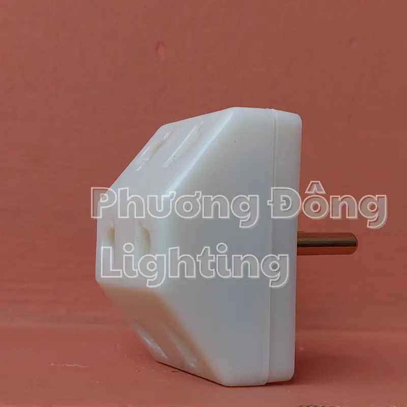 Phích cắm chia 3 ổ cắm - 3000W đầu nối 3 cửa P11 chịu tải 3000W 5
