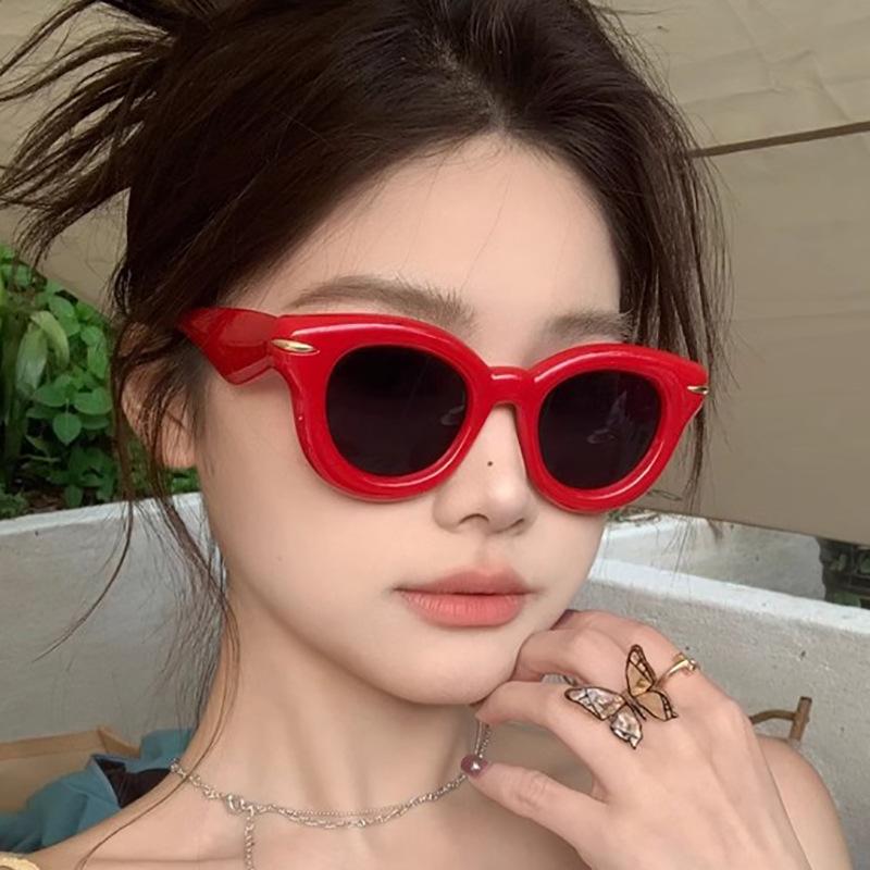 Product Introduction of Cat Eye Glasses For Women Retro Oval Sunglasses High-end Ins Glasses Unisex 1