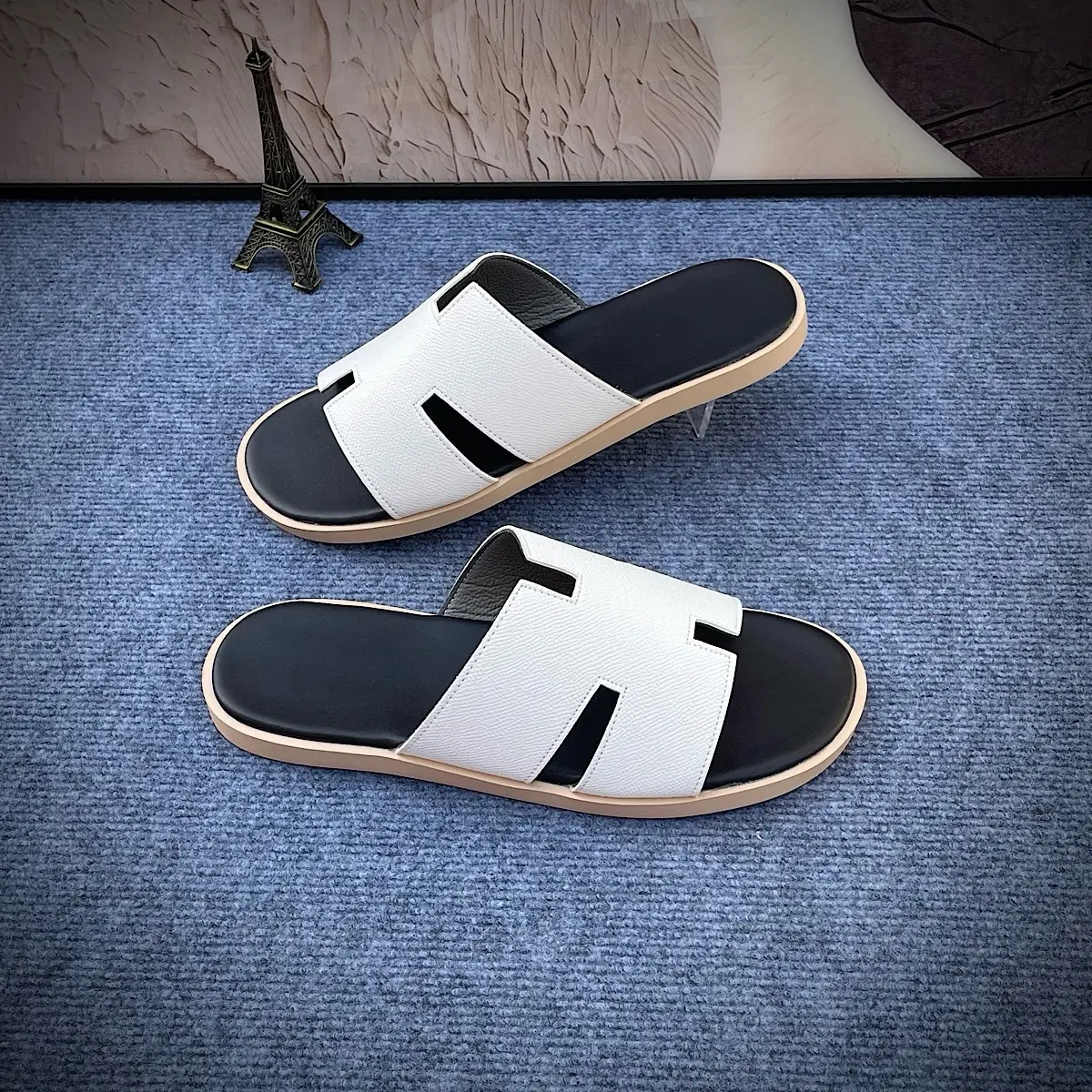 [Ưu Đãi Giới Hạn] Dép Nam H.M - Dép Da Nam Quai Ngang - Size Ngoại Cỡ Từ 36 đến 45 - Da Microfiber - Đế Cao Su Cao Cấp - Dép Nam Đẹp - Mẫu Mới - Màu Sắc - Kiểu Dáng Sang Trọng - Di Chuyển Thoải Mái - Chống Trơn Trượt.