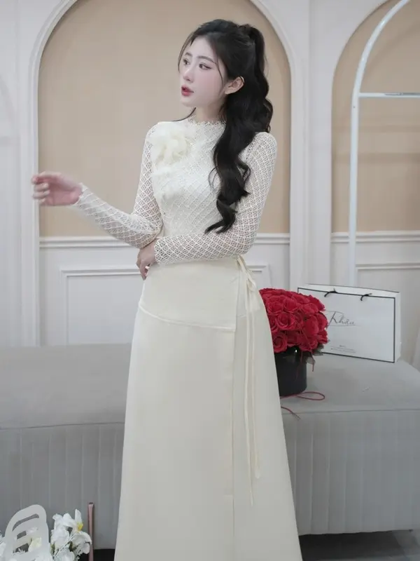 Đầm thiết kế ren chân lụa kem sang chảnh 1