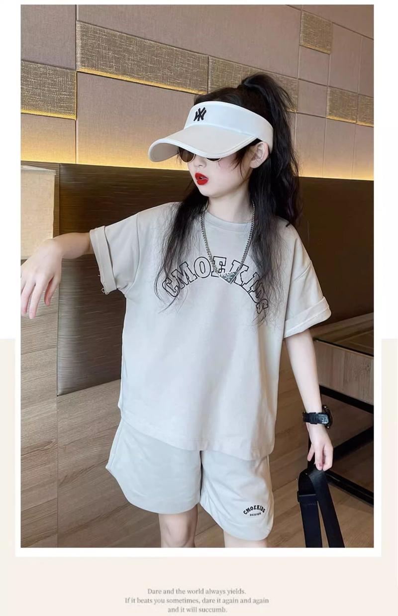 Product Introduction of Trang Phục Bé Gái, Bộ Hai Mảnh, Áo Sơ Mi ngắn Tay Và Quần Đùi, Thời Trang Và Phong Cách, Thích Hợp Cho Mùa Hè Mới Năm 2025, Thời Trang Và Thường Ngày, Dành Cho Trẻ Lớn 8
