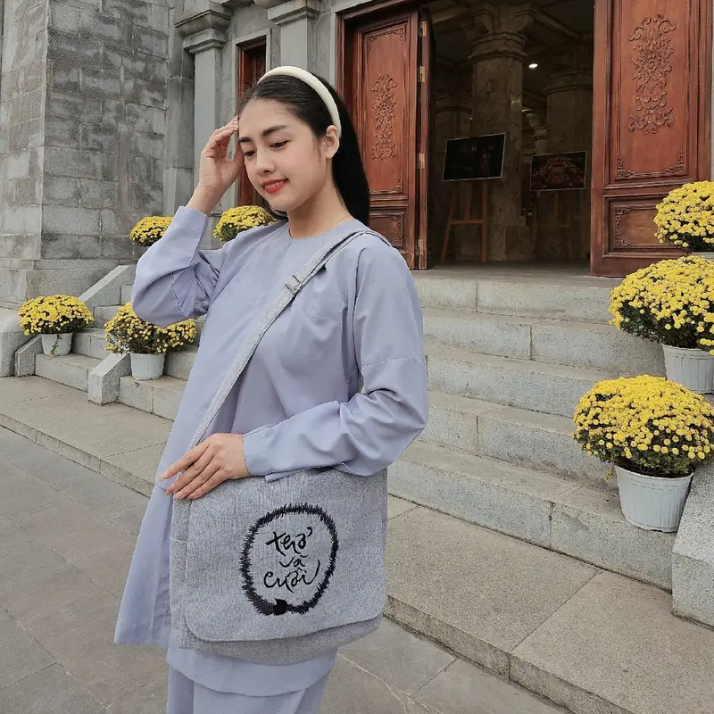 Túi Đãi đi chùa Thở và cười 0
