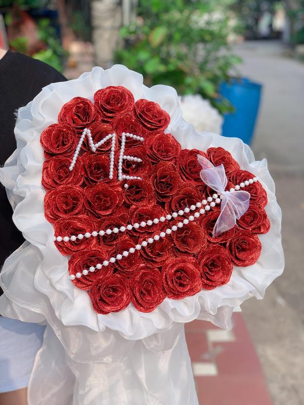 hoa nhũ kim tuyến trái tim có chữ Mẹ từ 30-33 bông tặng kèm đèn, thiệp, phù hợp tặng các ngày lễ 20/10,8/3... Decor